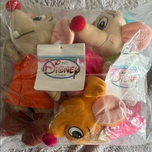 Disney  Cinderellas Mouse bean bag set- NWT